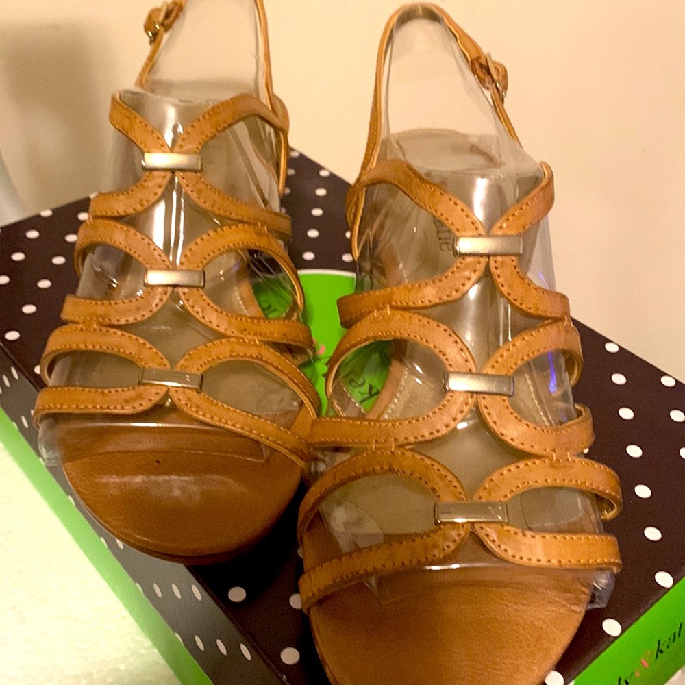 Tan sandal, size 7